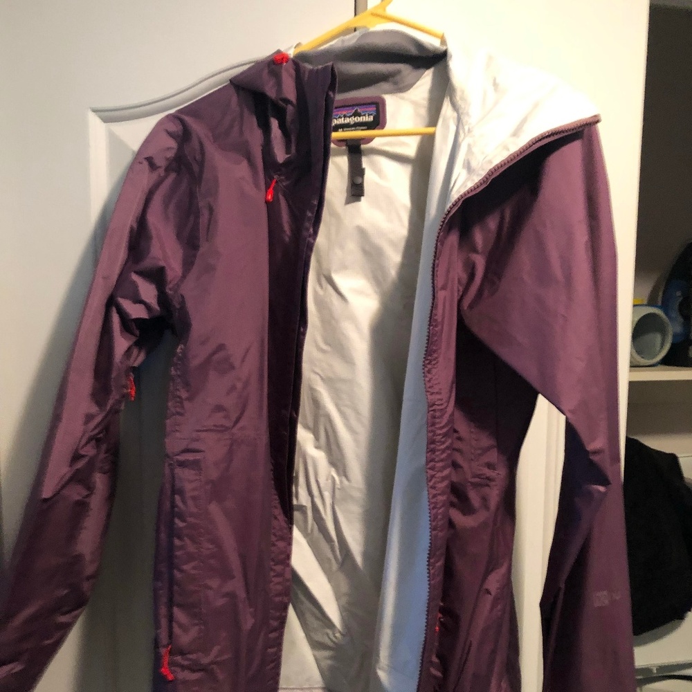 Patagonia Hooded Wind Breaker